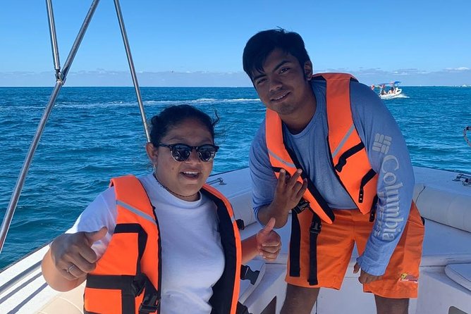 Best Parasailing Cozumel + Locker - Crew Performance: Professional, Friendly, and Built for First-Timers