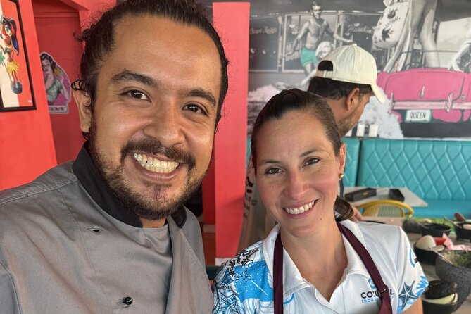 Cocktail Making in Cozumel Mexico - Guacamole workshop: make it your way (and vote on the best)