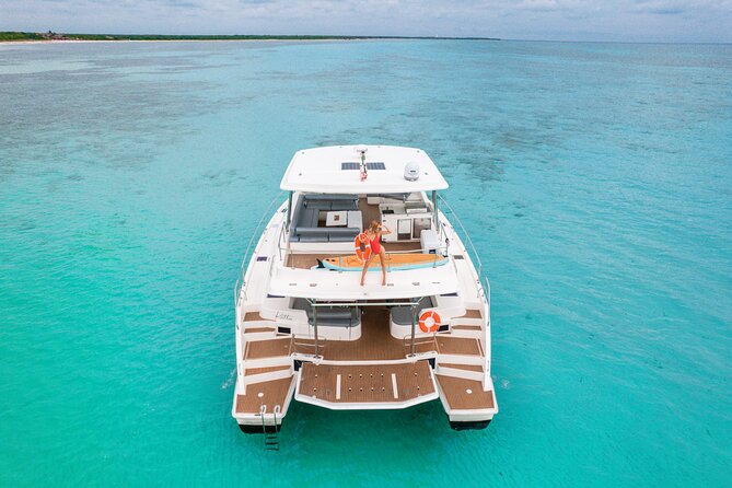 Cozumel All Inclusive: Coast & Relax 4h on 51' Leopard - Key things that make this yacht charter work