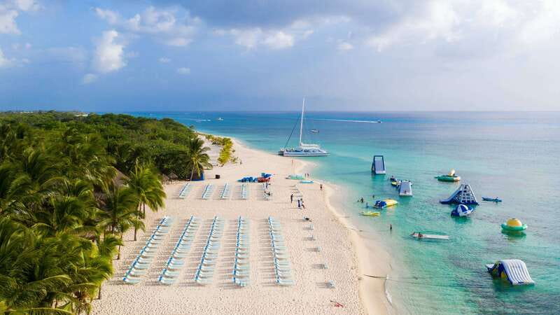 Cozumel: El Cielo, Palancar Reef, and Beach Party with Food - El Cielo Beach: the boat-only sandbar and shallow-water starfish