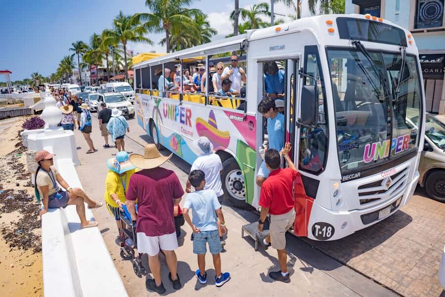 Cozumel: Open Top City Tour & Beach Break - Handicraft Market Time: How to Shop Without Losing the Day