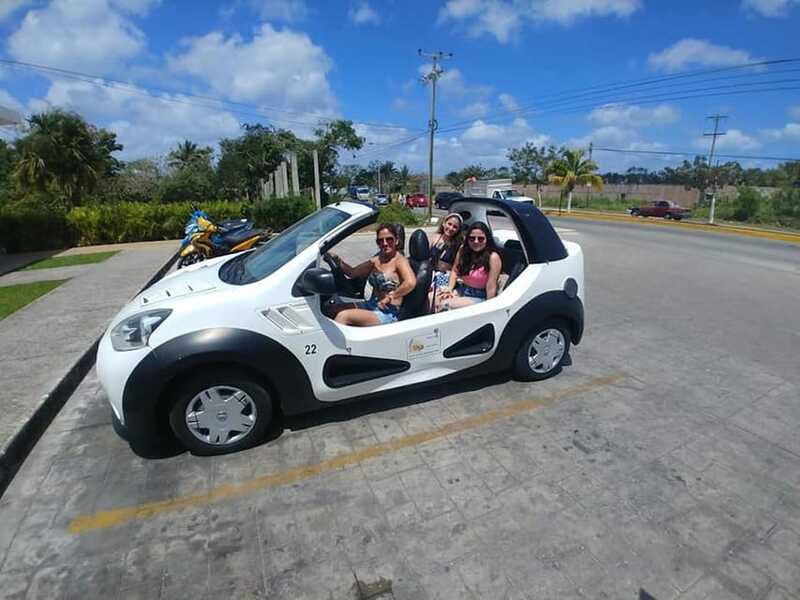Cozumel: Private Buggy Tour with Lunch & Snorkeling - What makes the guides so important here