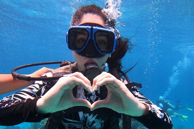 Cozumel Scuba Dive at Chankanaab - Stop 4: Balones of Chankanaab and the underwater sculptures