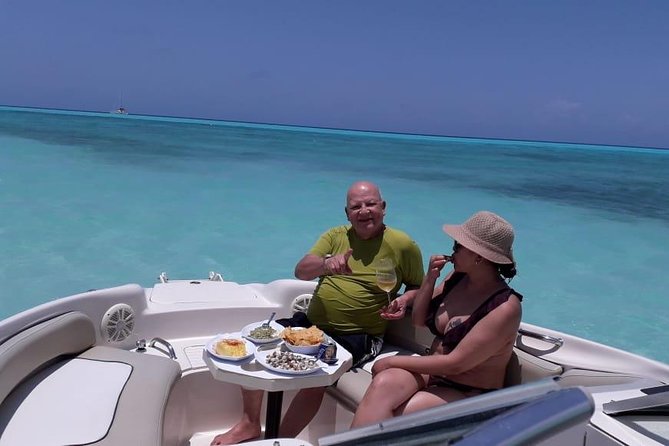 Deluxe Private Boats - 24 ft Sea Ray - Meeting at Marina Fonatur without wasting boat time