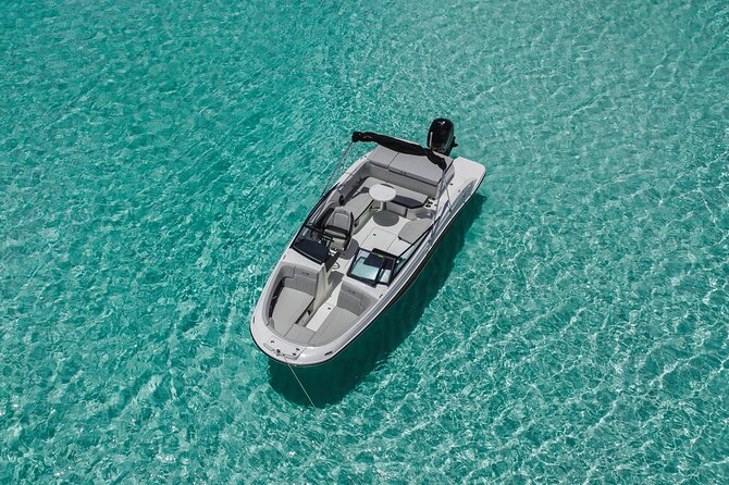 Deluxe Private Boats - 24 ft Sea Ray - Coral Reefs Monument snorkeling: why a good guide matters more than you think
