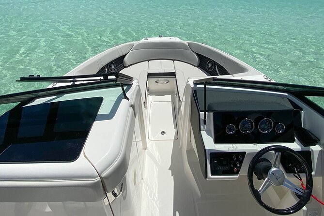 Deluxe Private Boats - 24 ft Sea Ray - Seasickness and time on the water: small risks, easy planning