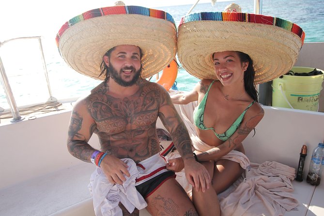El Cielo Cozumel Snorkel tour by Catamaran - Food and drinks: what you get, and what to expect it to taste like