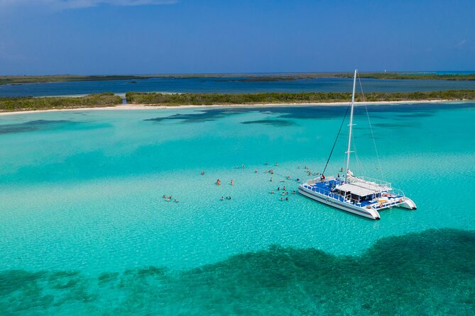 El Cielo, Palancar Snorkel & Beach Party Experience - The catamaran experience: comfort, size, and party energy