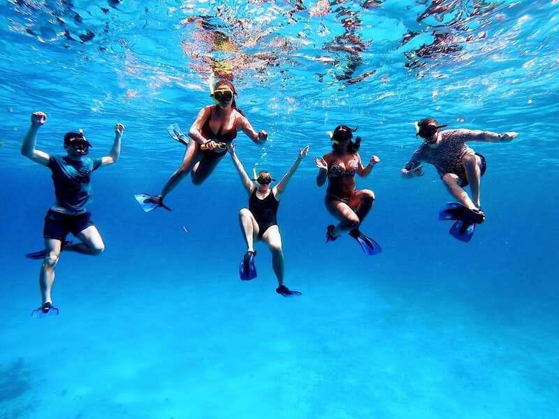 From Cozumel: 3 Reefs Boat Tour with Drinks and Snorkeling - Snorkeling gear and what the guide actually does