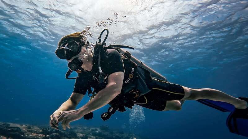 From Cozumel: Double Tank Scuba Diving for Certified Divers - Boat breaks and between-tank time you’ll actually enjoy