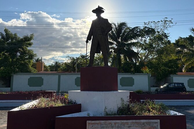 History walking - Foodie Cozumel tour - Stop 1: Square of the Three Cultures and the Mayan Dance Possibility