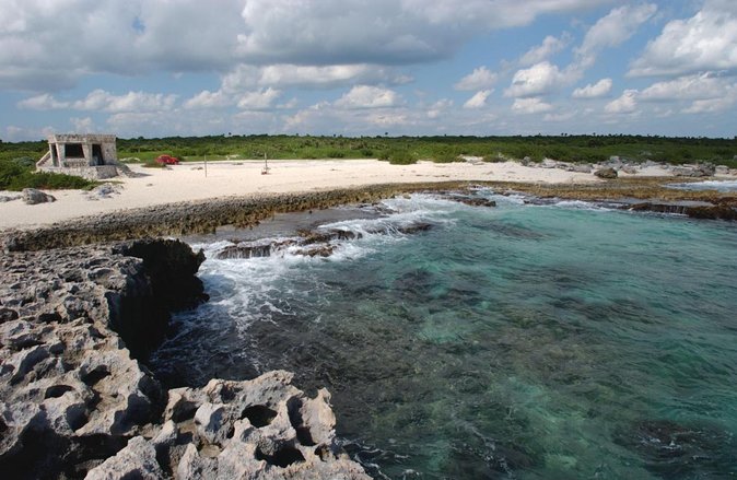 Jeep Exploration & All Inclusive Tortugas Beach Break (Private) - Quick hits before you go