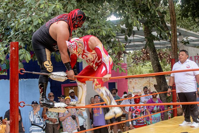 Legendary Mexican Lucha Libre Experience in Cozumel Meet andGreet - Practical Tips That Make the Night Smoother