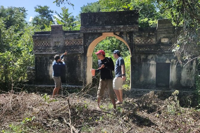 Private Cozumel Cave and Ruin Exploration Tour with Mexican Lunch - A private Jeep day across Cozumel’s quieter east side