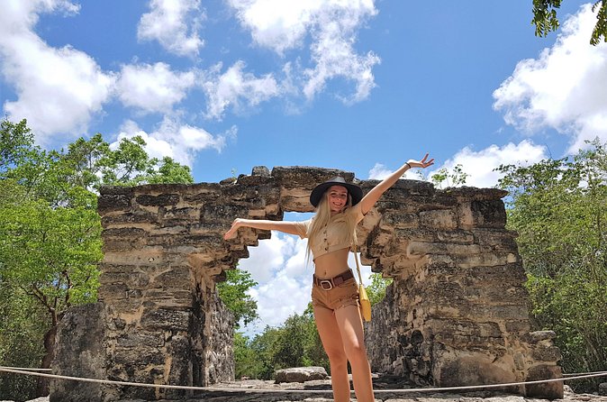 Private Half Day Cultural Tour to Mayan Ruins and Cenote - El Mirador on the East Side: Best Sea Views and Fajitas by the Shore