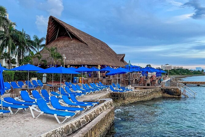 Unlimited Beach Break at The Famous Money Bar Cozumel - The cooking lesson and tequila tasting: why this is more than a beach package